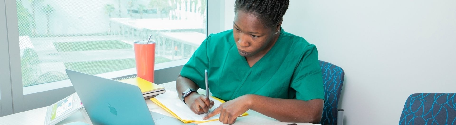 students learning in respiratory lab